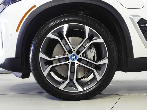 Certified 2024 BMW X5 xDrive50e w/ Parking Assistance Package image 5