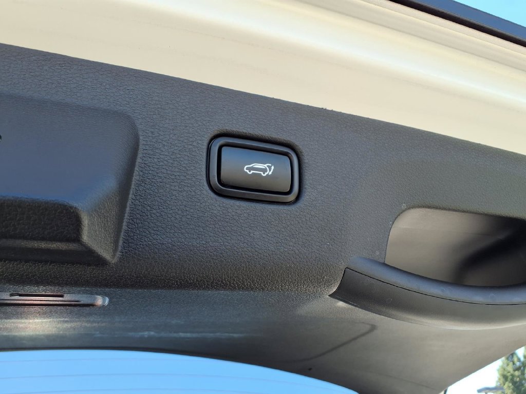 Certified 2025 Kia Sportage X-Pro AWD/4WD image 9