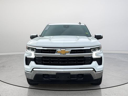 Used 2023 Chevrolet Silverado 1500 LT image 2