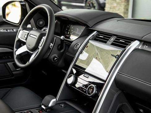 New 2026 Land Rover Discovery Limited Edition AWD/4WD image 33
