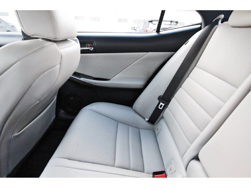 Used 2014 Lexus IS 250 w/ F-Sport Package RWD image 13