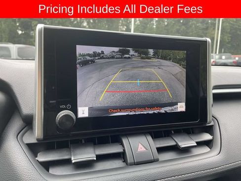 Used 2024 Toyota RAV4 XLE AWD/4WD image 31