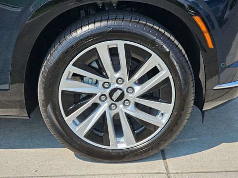 New 2027 Cadillac Vistiq Luxury AWD/4WD image 9