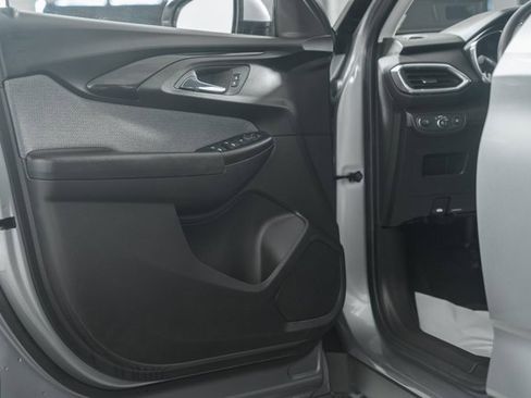 Used 2023 Chevrolet TrailBlazer LT image 38