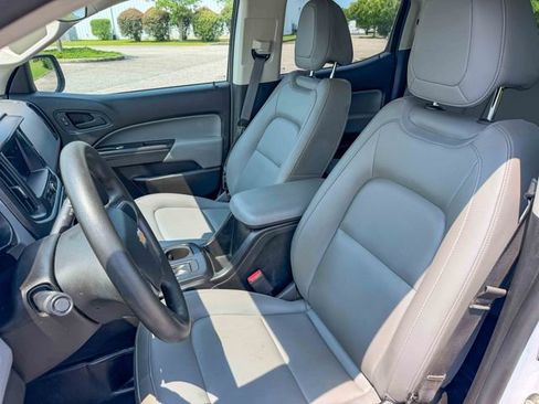 Used 2022 Chevrolet Colorado W/T w/ WT Convenience Package RWD image 19
