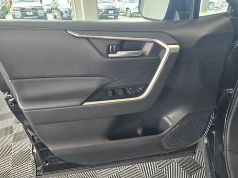 Certified 2025 Toyota RAV4 XLE AWD/4WD image 34