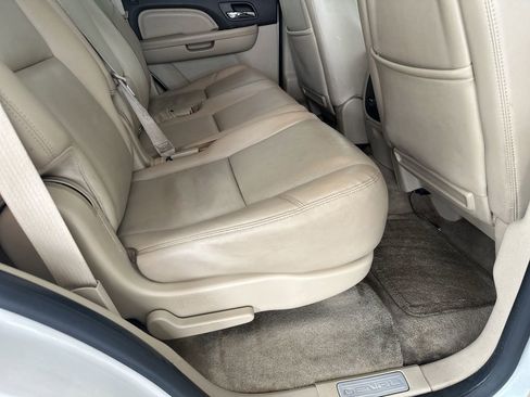 Used 2014 GMC Yukon Denali RWD image 35