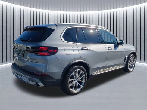 Certified 2025 BMW X5 sDrive40i w/ Climate Comfort Package image 5