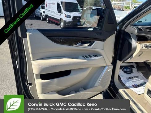 Used 2020 Cadillac Escalade Premium Luxury AWD/4WD image 15