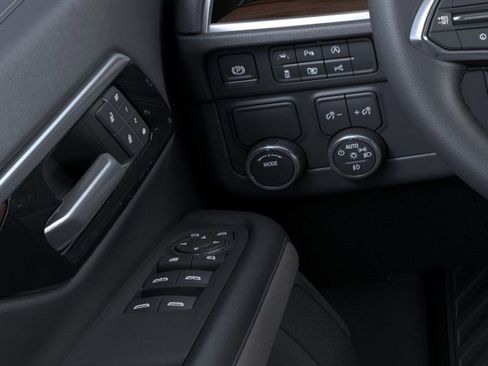 New 2025 Chevrolet Suburban High Country image 22