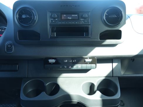 New 2025 Mercedes-Benz Sprinter 2500 image 26