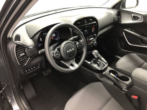 Certified 2023 Kia Soul S image 12