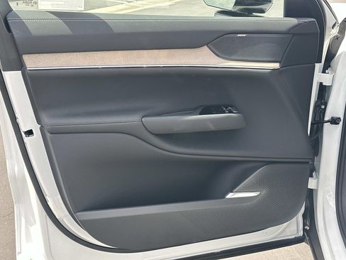 New 2026 Volvo EX90 Plus AWD/4WD image 11