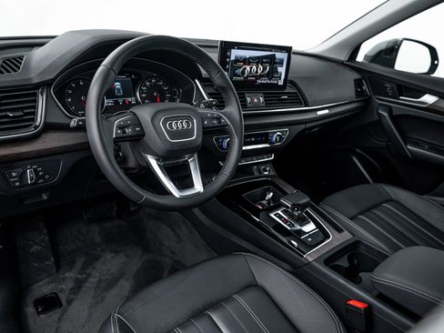 Certified 2023 Audi Q5 2.0T Premium w/ Convenience Package image 8
