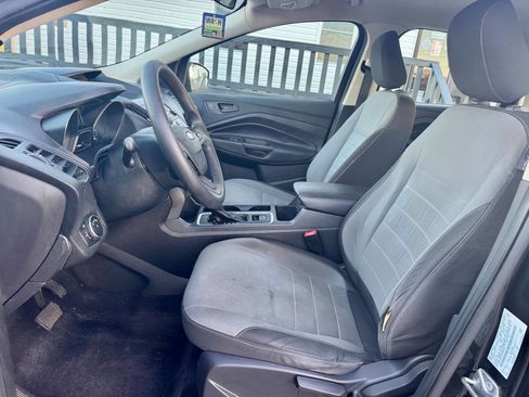 Used 2018 Ford Escape S image 12