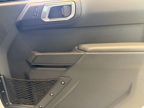 New 2025 Ford Bronco Badlands image 14