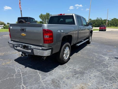 Used 2014 Chevrolet Silverado 2500 LTZ w/ LTZ Plus Package AWD/4WD image 5