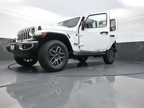 New 2026 Jeep Wrangler Unlimited Sahara AWD/4WD image 22