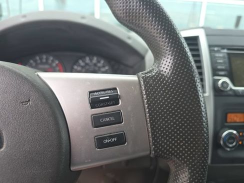 Used 2015 Nissan Frontier SV w/ SV Value Truck Package AWD/4WD image 19