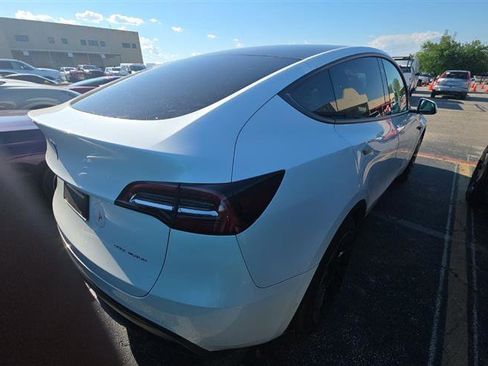 Used 2021 Tesla Model Y Long Range AWD/4WD image 10