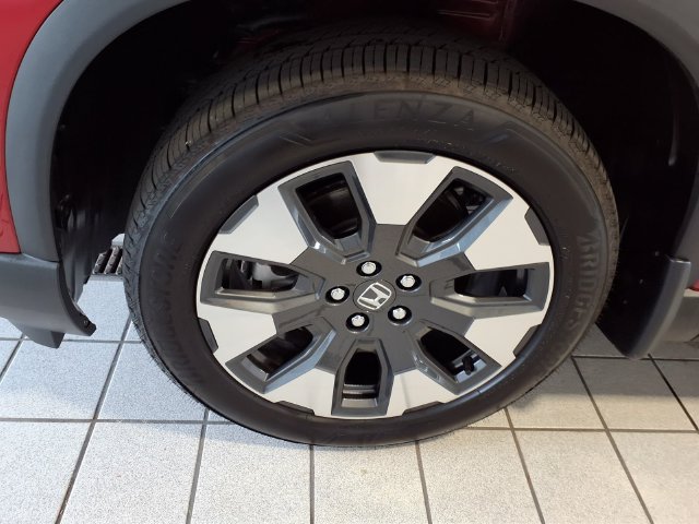 Certified 2026 Honda Pilot Touring image 5