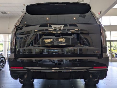 Certified 2026 Cadillac Escalade V w/ LPO, ONYX Package AWD/4WD image 3