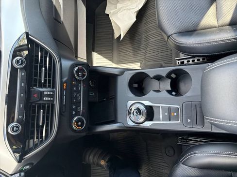 Used 2020 Ford Escape SE Sport AWD/4WD image 19