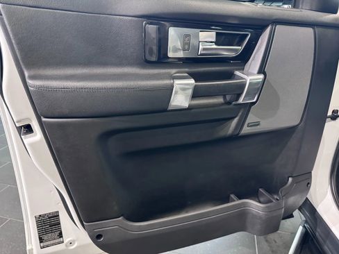Used 2016 Land Rover LR4 HSE Silver Edition image 26