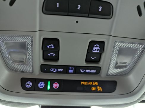 Used 2024 GMC Terrain SLT w/ Elevation Edition image 22