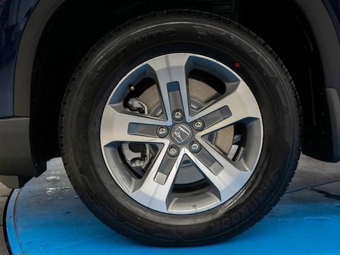 New 2025 Honda Pilot EX-L image 2