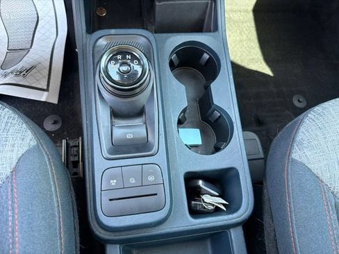 Used 2022 Ford Maverick XLT FWD image 11