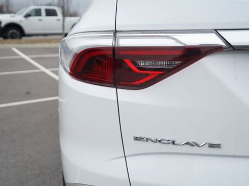 Used 2024 Buick Enclave Premium image 41