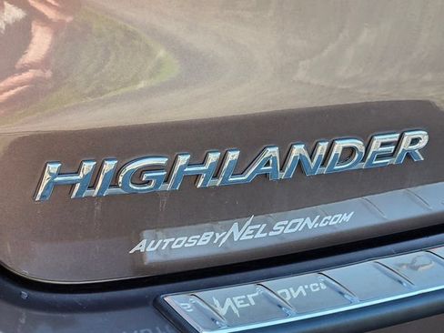 Used 2017 Toyota Highlander XLE AWD/4WD image 17
