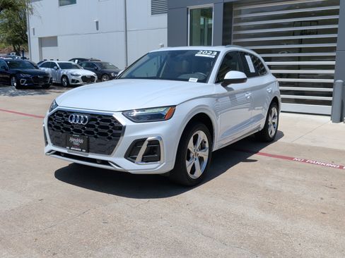 Used 2023 Audi Q5 2.0T Premium Plus w/ Premium Plus Package AWD/4WD image 6