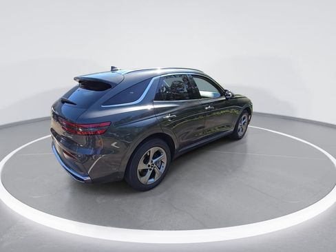 Used 2026 Genesis GV70 2.5T Advanced AWD/4WD image 8
