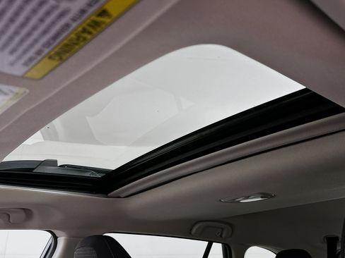 Used 2025 Subaru Outback Premium image 26