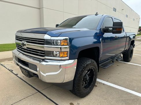 Used 2015 Chevrolet Silverado 2500 W/T w/ WT Convenience Package AWD/4WD image 2