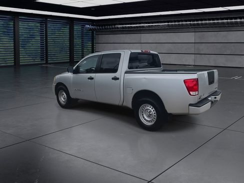 Used 2010 Nissan Titan XE image 6