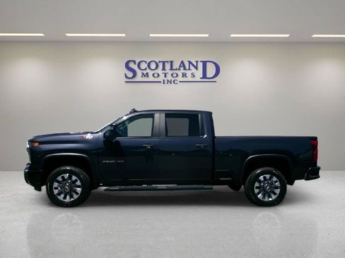 Used 2024 Chevrolet Silverado 2500 Custom w/ Custom Value Package AWD/4WD image 1