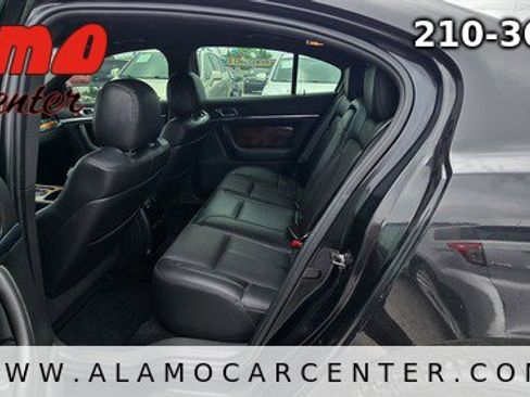 Used 2013 Lincoln MKS FWD image 25
