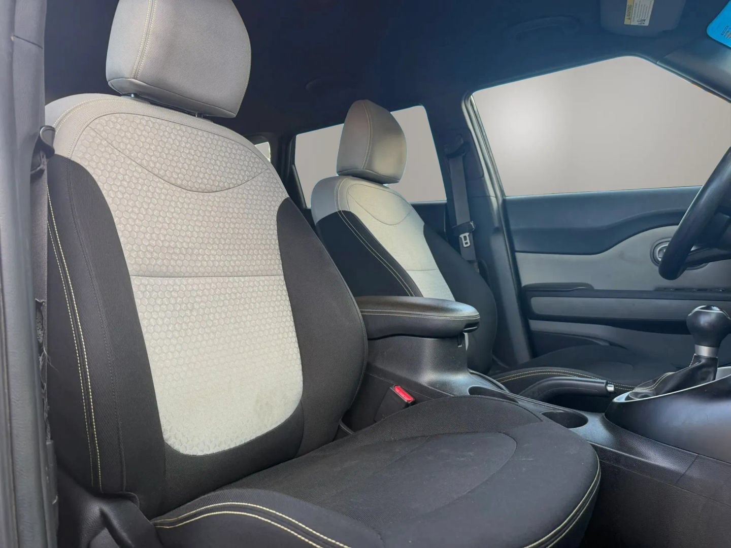 Used 2014 Kia Soul + FWD image 16