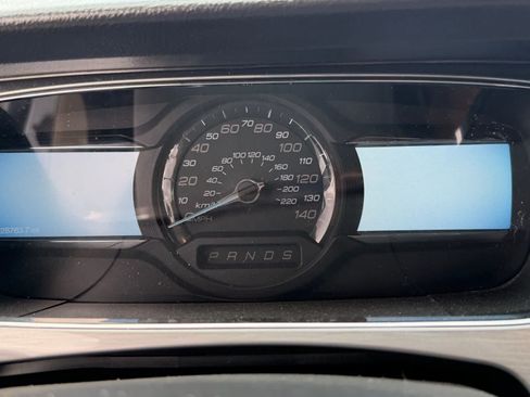 Used 2017 Ford Taurus SEL w/ Equipment Group 201A FWD image 14