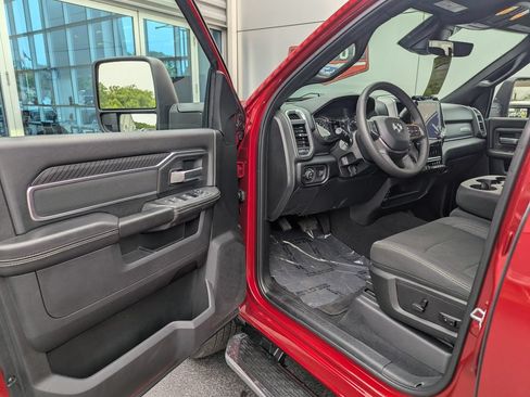 Used 2026 RAM 2500 Big Horn AWD/4WD image 9