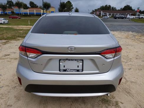 Used 2021 Toyota Corolla L image 5