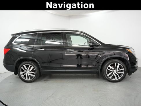 Used 2017 Honda Pilot Elite image 6