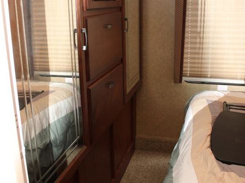 Used 2013 Ford E-450 and Econoline 450 Super Duty w/ Motorhome Prep Pkg image 26