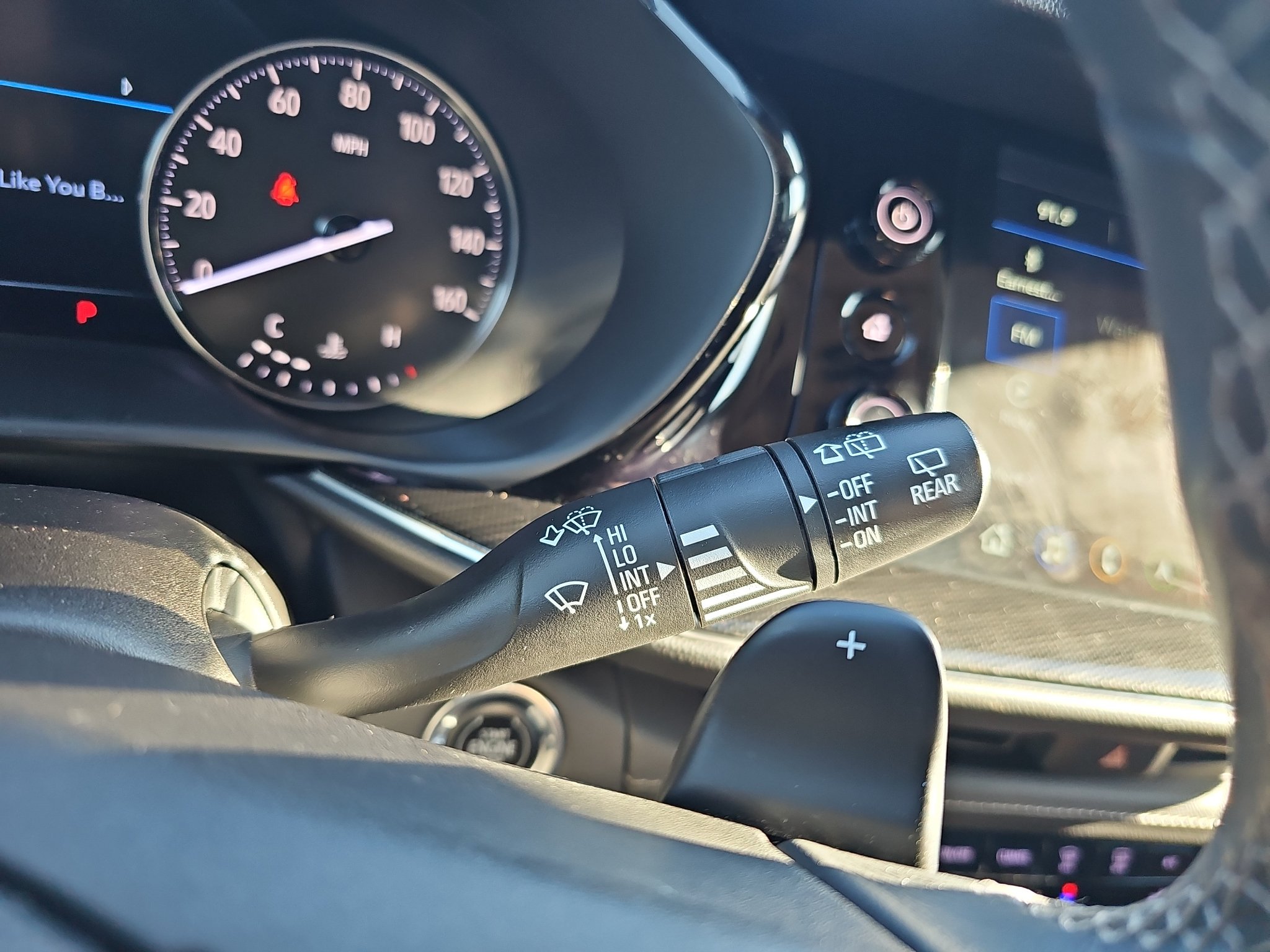 Used 2022 Buick Envision Essence w/ Technology Package I FWD image 24