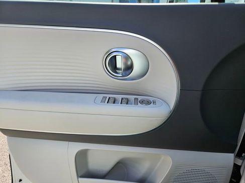 New 2026 Hyundai Ioniq 9 SEL image 13