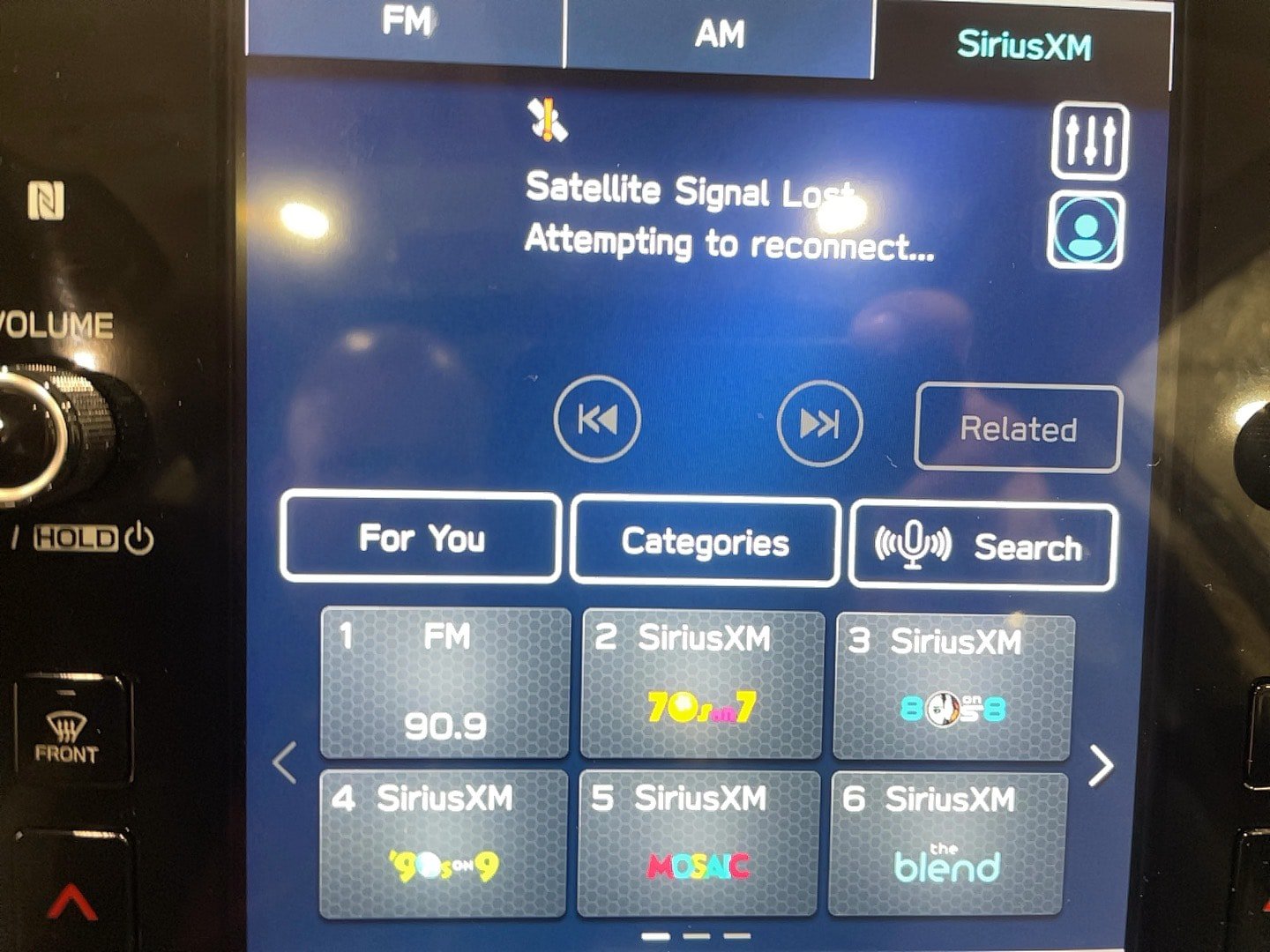 Used 2025 Subaru Outback Touring AWD/4WD image 17