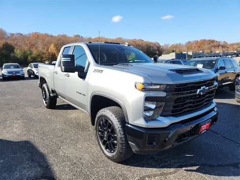 New 2025 Chevrolet Silverado 2500 Custom w/ Custom Value Package image 2